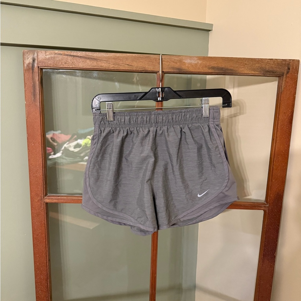 Nike Grey Dri-FIT Performance Tempo Running Shorts - Size Small